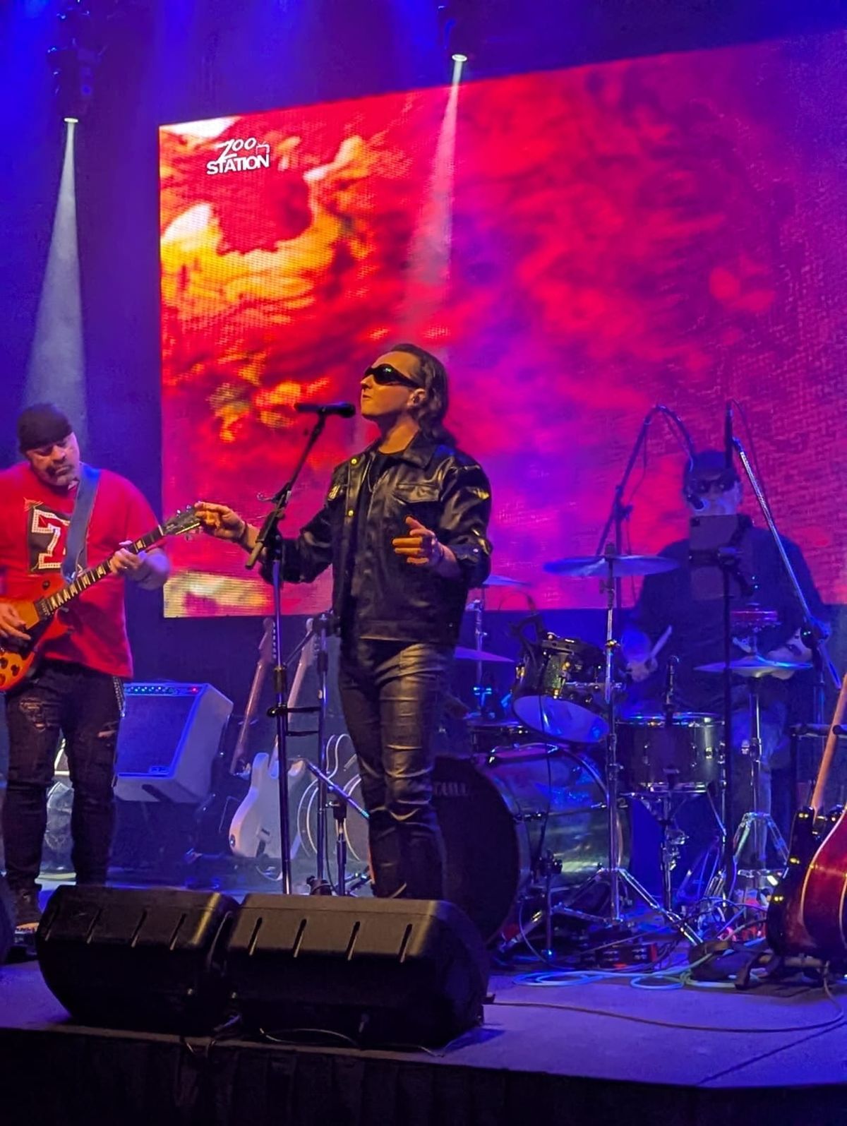 Zoo Station, cover band in Perth