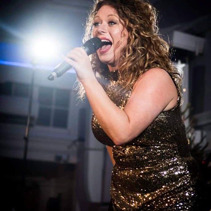 Profile image of Lizzie Robins