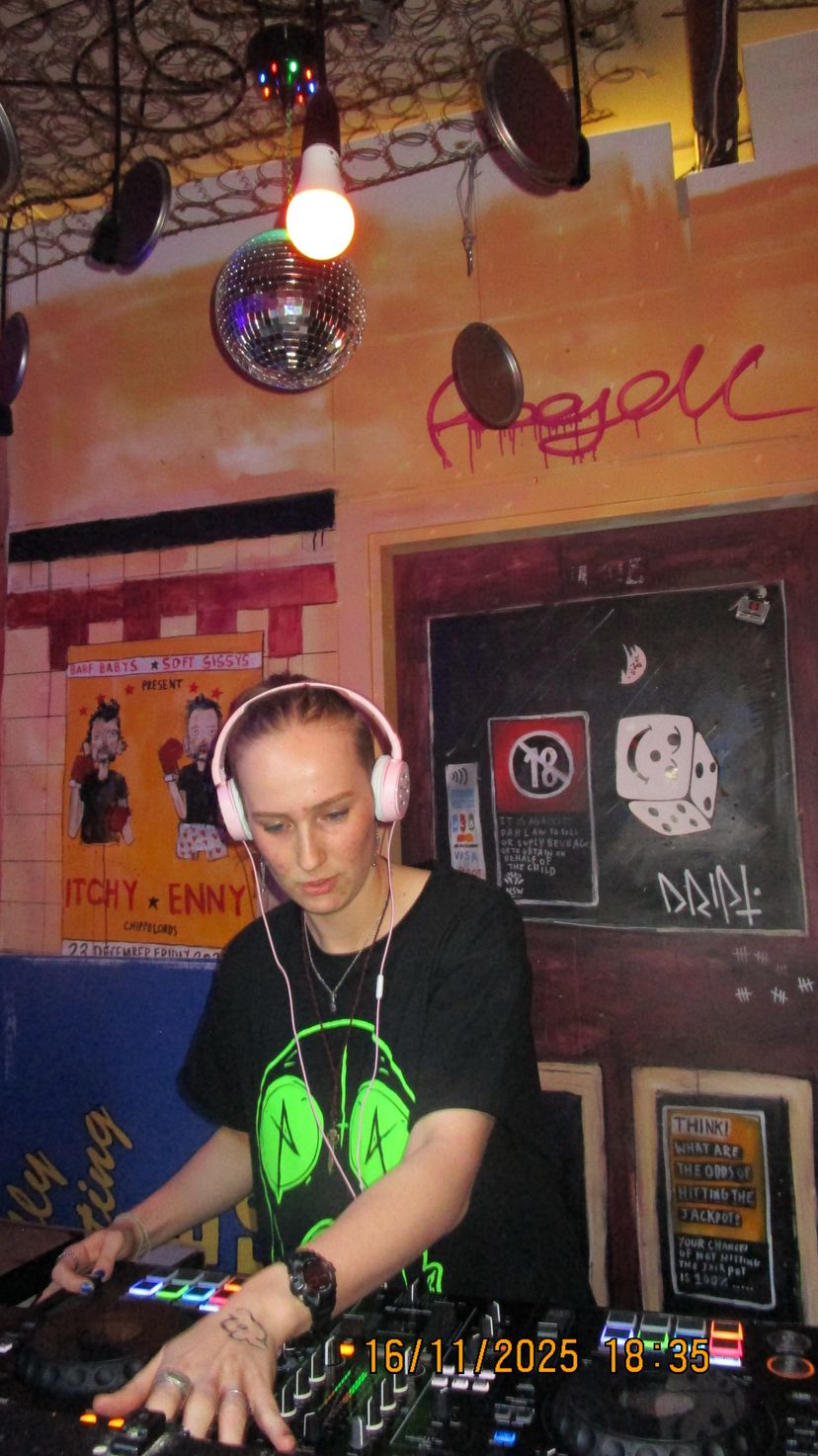 Profile image of DJ Dragonfly