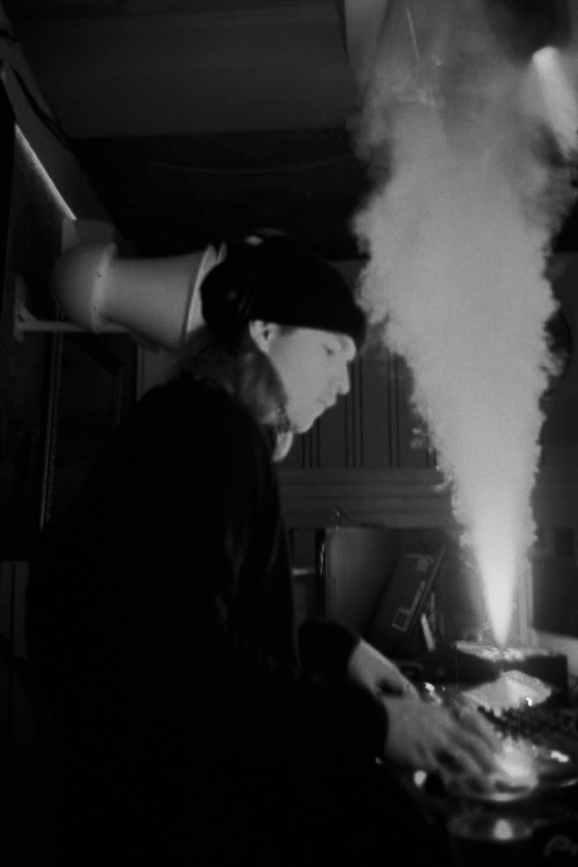 Profile image of 909HUSTLA // Monali