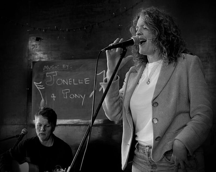 Profile image of The Jonelle Grochowski duo