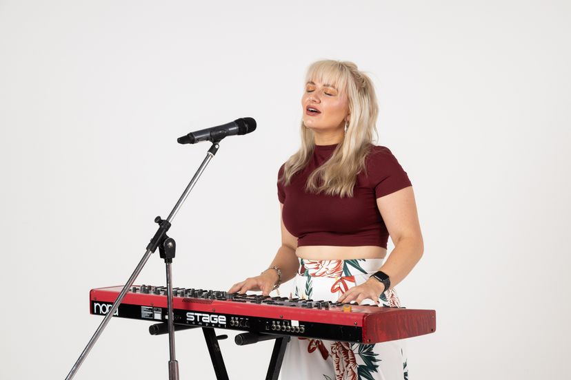 Profile image of Elly Rydge