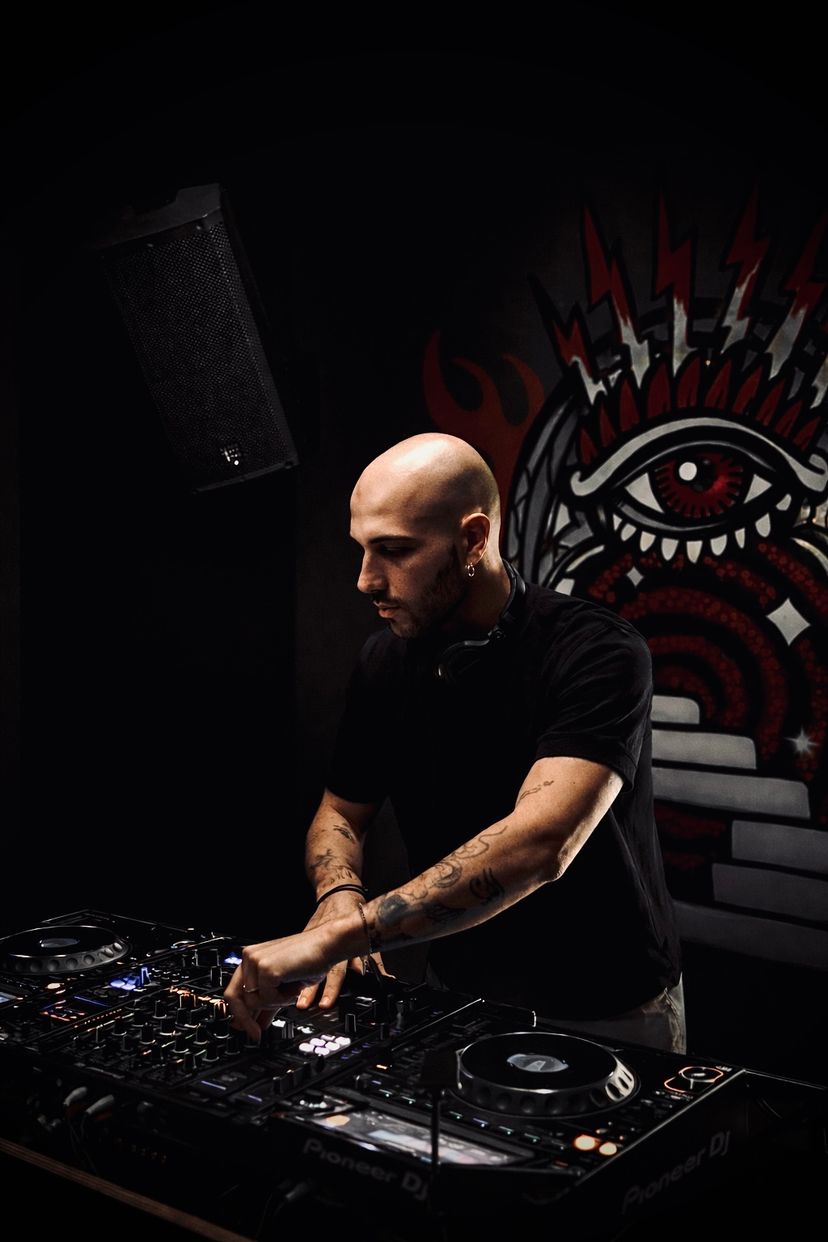 Profile image of TØMB