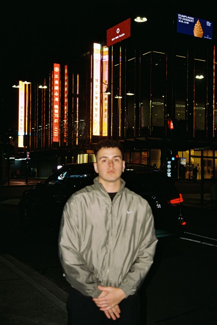 Profile image of Adrian LR