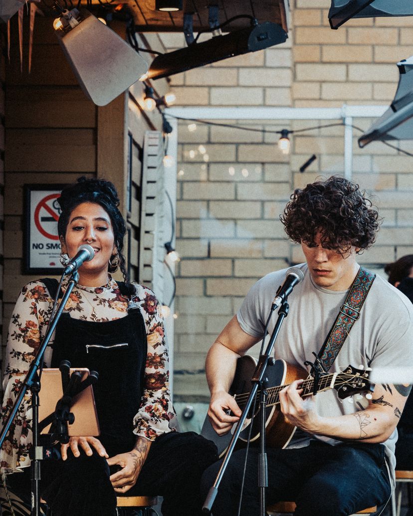 Profile image of Roxanne & The Web