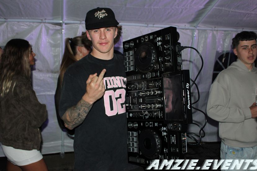Profile image of amzie