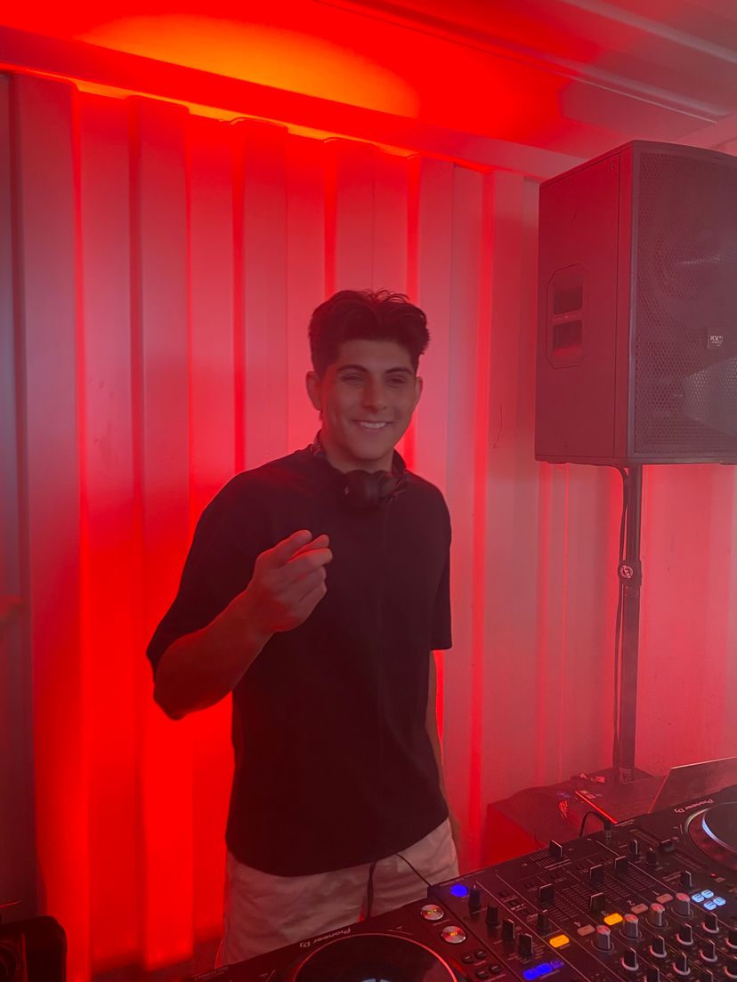 Profile image of DJ BARNYARD