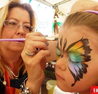 Profile image of Face Painting / Balloon Artist