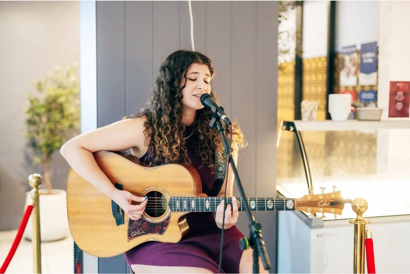 Profile image of Amy Fredes