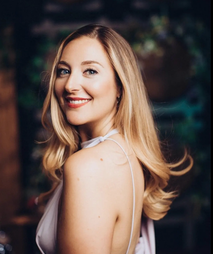 Profile image of Lily Beck