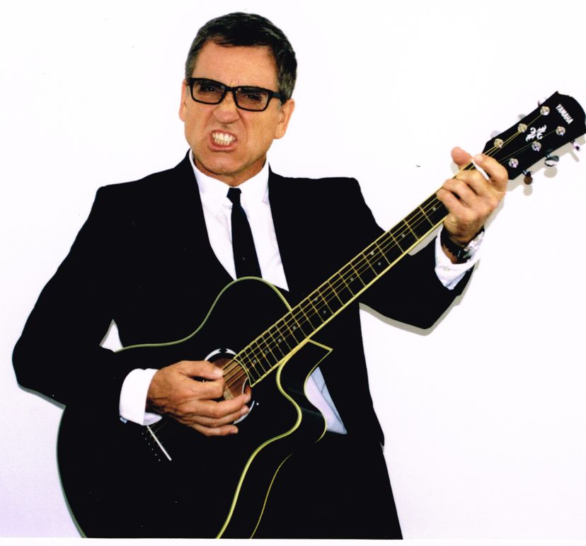 Profile image of Roo the Singer (solo/duo/trio)